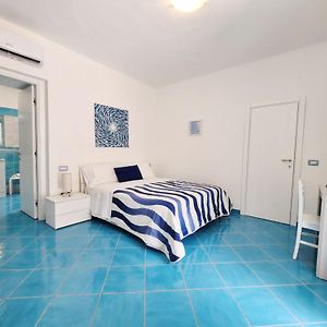 Camera comfort con letto king size d'angolo